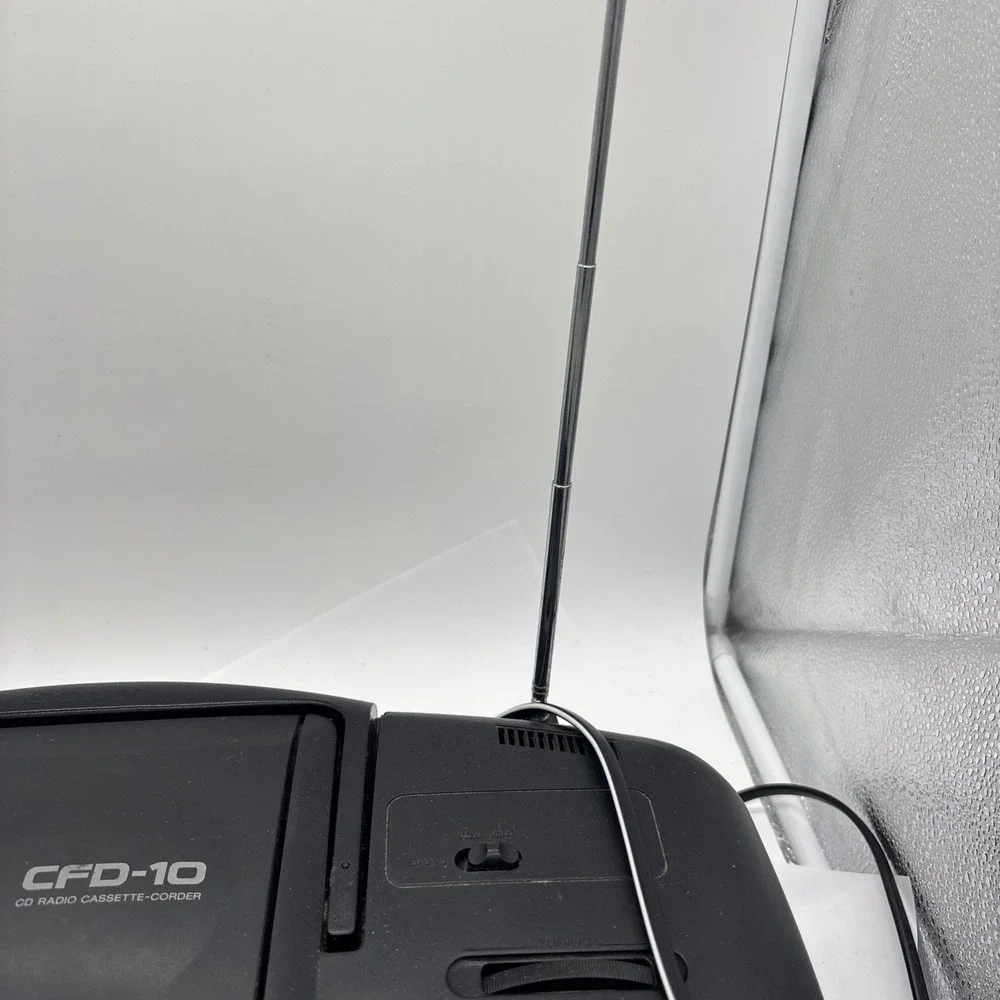 Sony CFD-10 CD  Player am fm radio boombox  Tape Needs Repair . Cd& Radio Work.